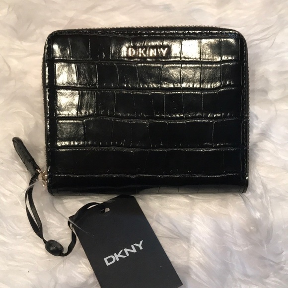 Brand New DKNY Vela Small Zip Around Black Wallet - Picture 1 of 16